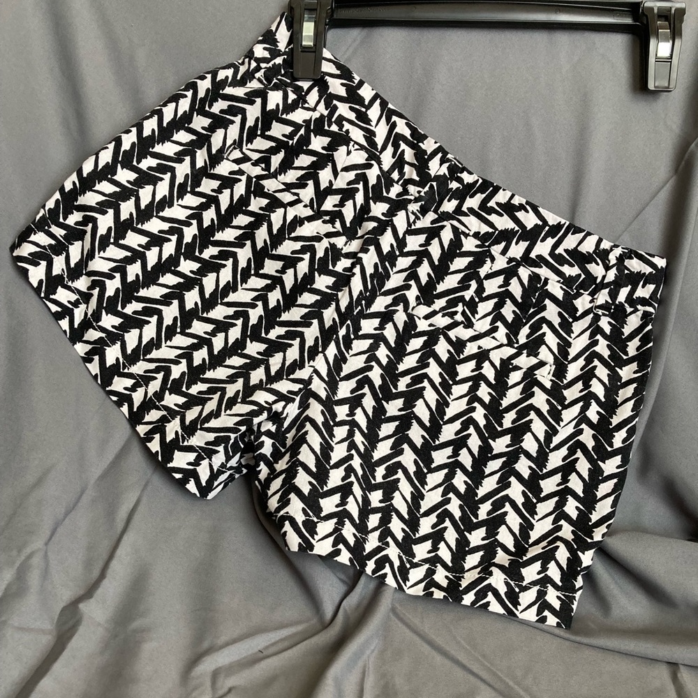 Loft by Ann Taylor shorts. Size 0. - Picture 3 of 7